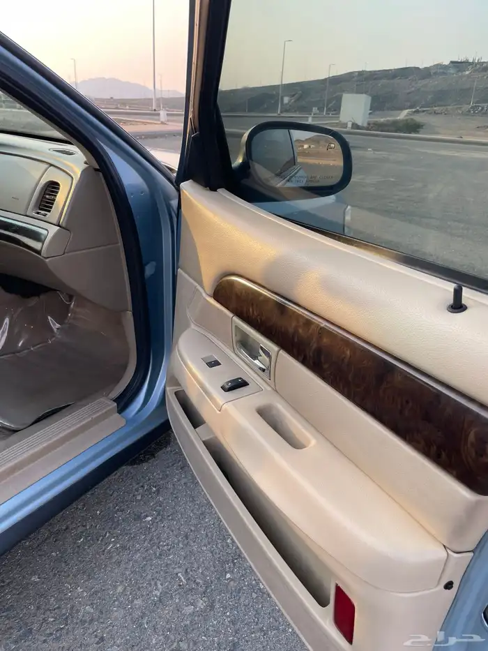 جراند ماركيز 2011 LS للبيع او البدل باكسبدشن فقط 27