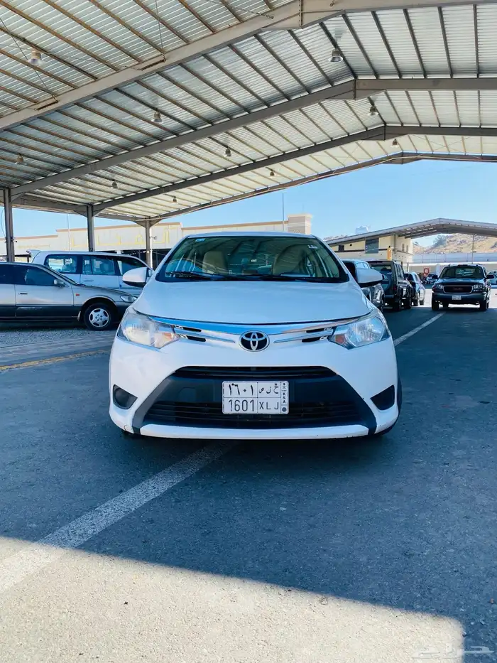 تويوتا ياريس 2017 1