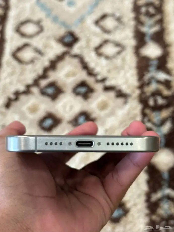 جوال ايفون 15 برو ماكس 5