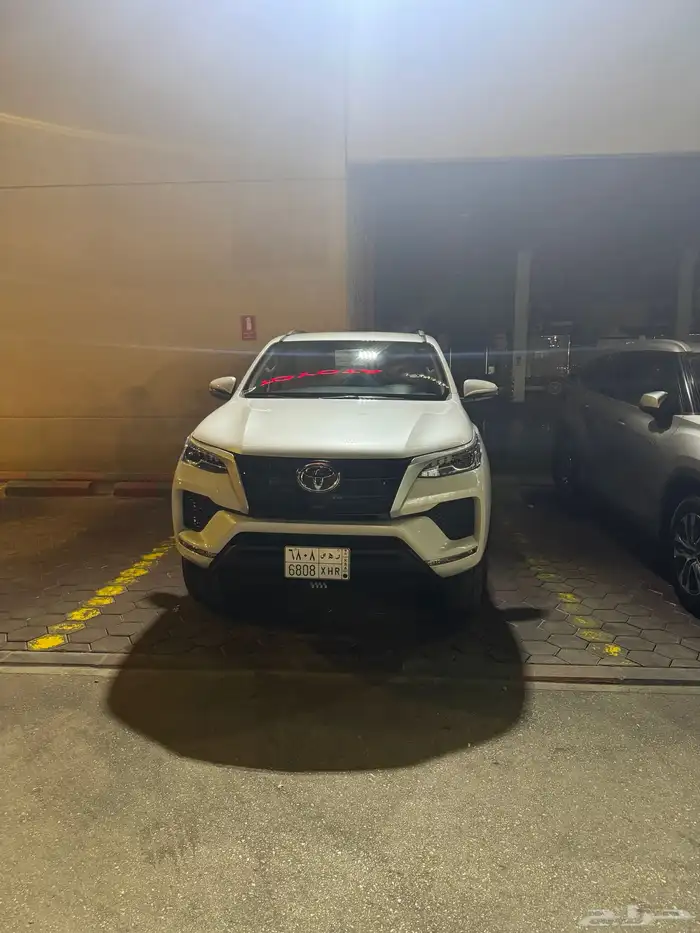 للبيع فورشينر 2025 دبل بنزين 6