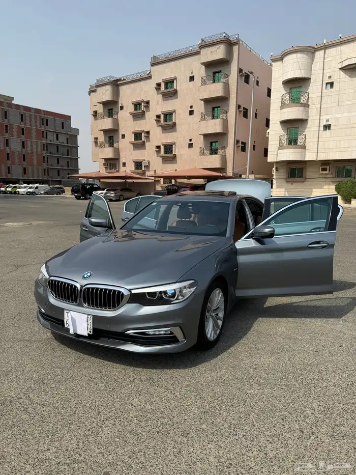 بي ام 530 فل 2017 ماشي 126 الف كيلو قمه في النظافه 17