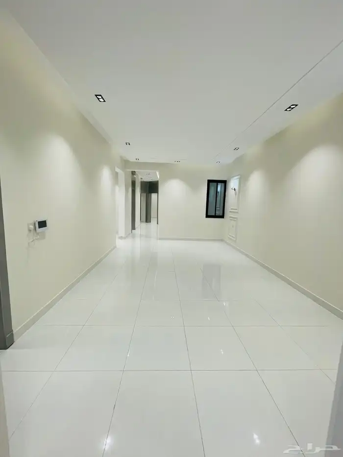 للبيع شقق تمليك علوي مع سطح مصعد راكب حي المعارض السعر 520 19