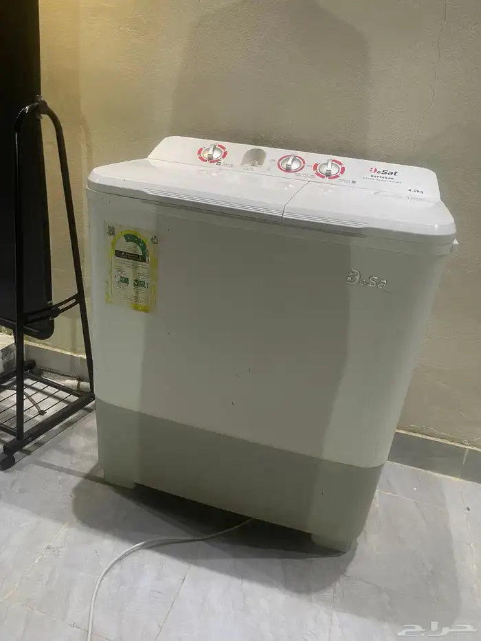 غسالة ومكنسة ومرايه مستعمله للبيع 6