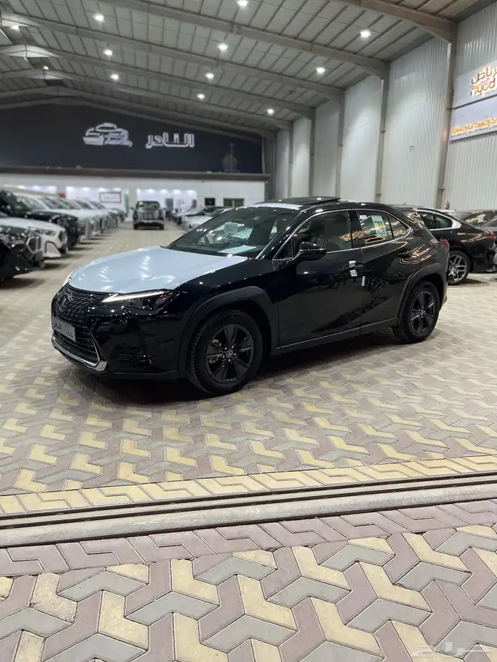 لكزس Ux300h سعودي عدة الوان كاش و اقساط 1