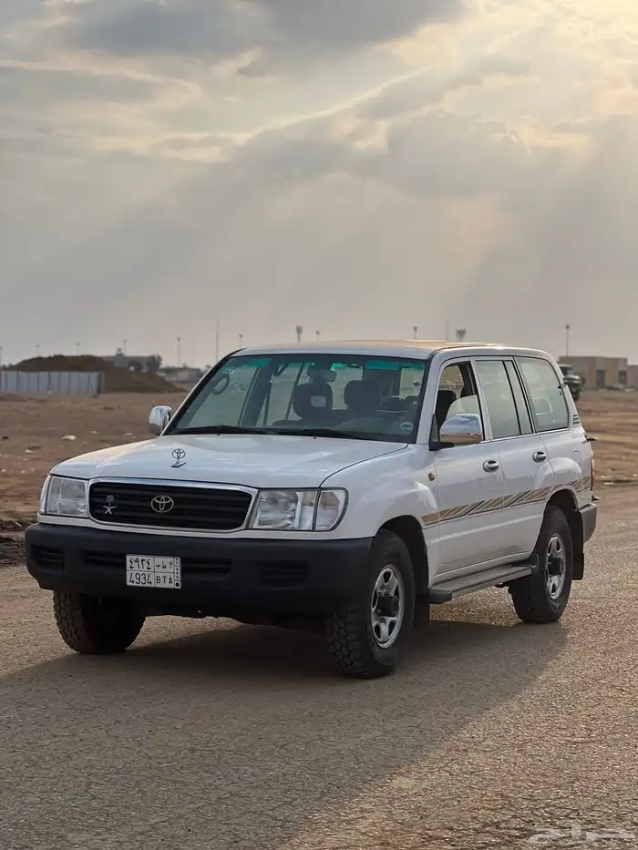 جيب صالون موديل 2000 0