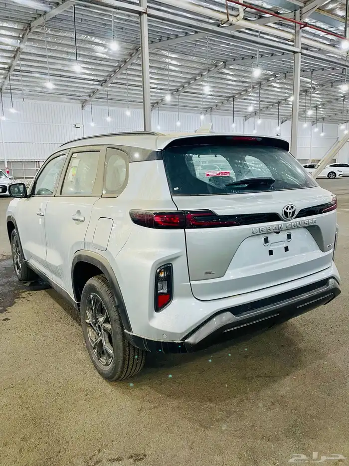تويوتا - اوربان كروز 2026 - بنزين 4