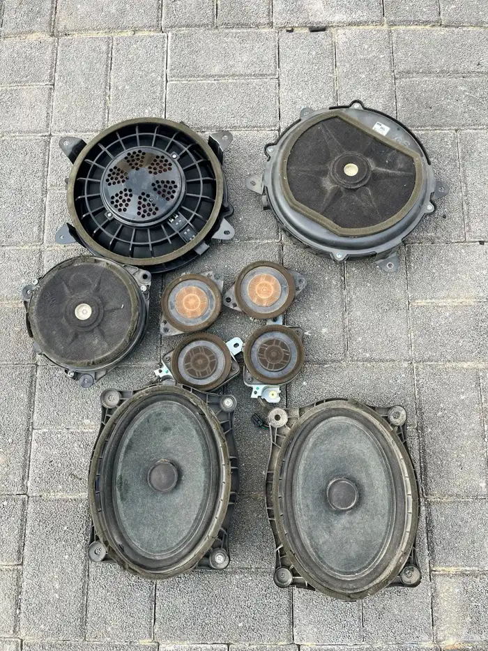 سمعات لكزس gs 0