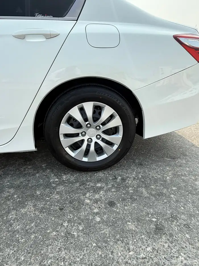 للبيع هوندا اكورد موديل 2017 9