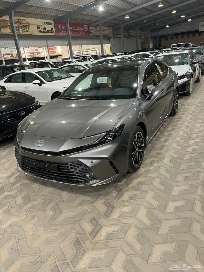 تويوتا كامري قراندي ( الساير) 2025 2