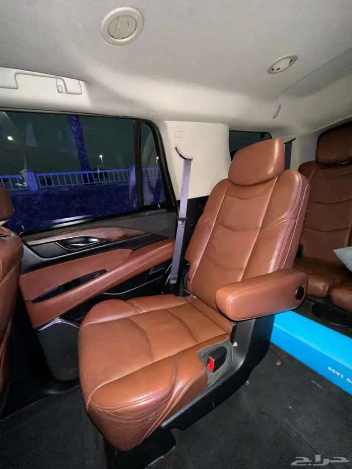 كاديلاك اسكاليد 2015 46