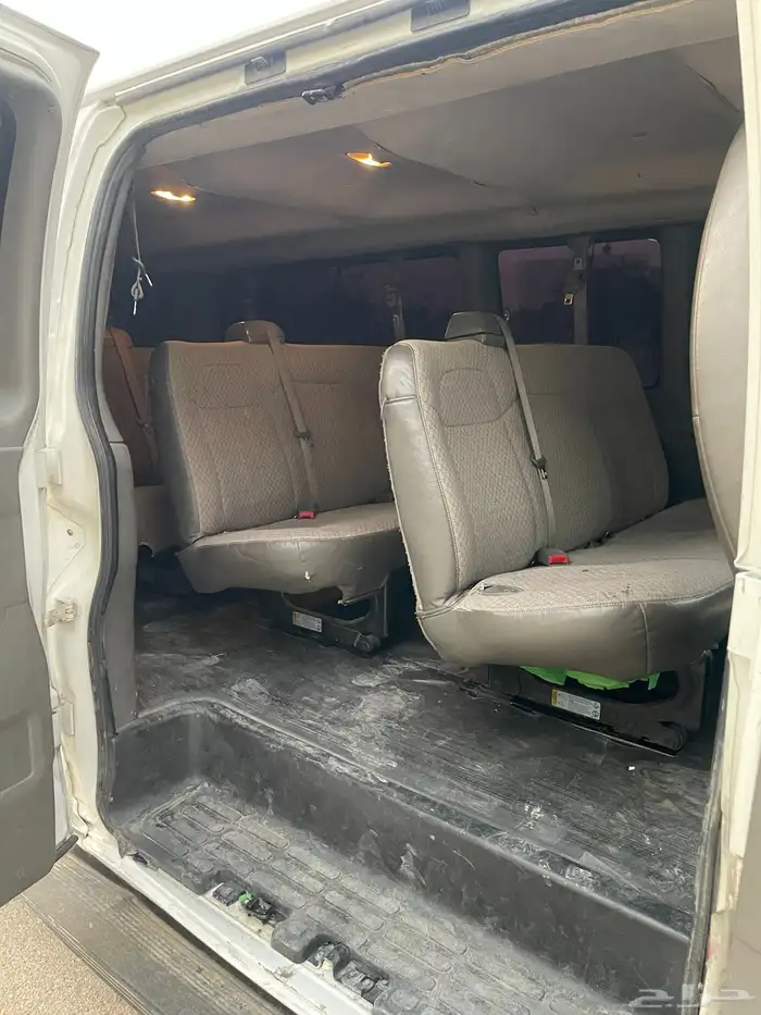 للبيع فان شفرولية اكسبريس 2010 شاص طويل 15 راكب 12