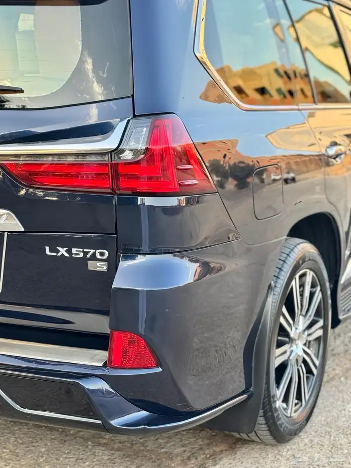 للبيع جيب لكزس 2016 ((DD))(بريمي) ((نظيف جدا )) 22