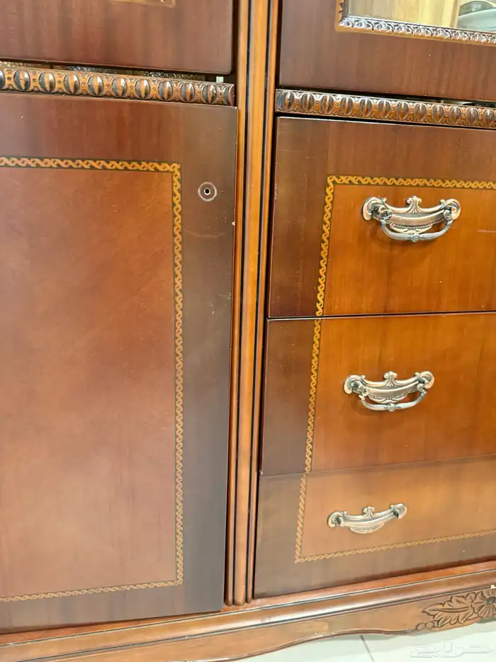 طاولة طعام 5