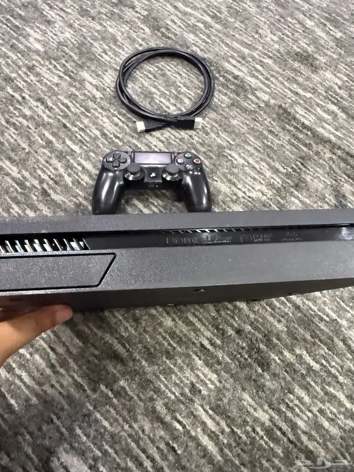 سوني فور نظيف شبه ما يشكي من شيء السعر 650 5