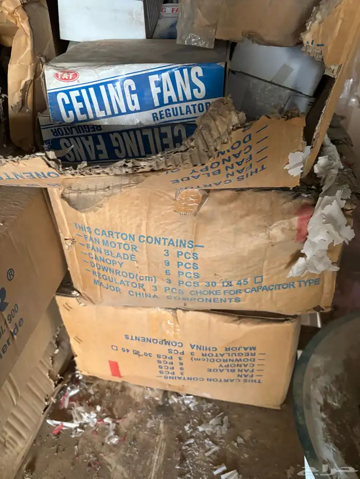 لمبات انابيب بيضه مقاس كبير من النوع ذو الترنسات وليس لد 4