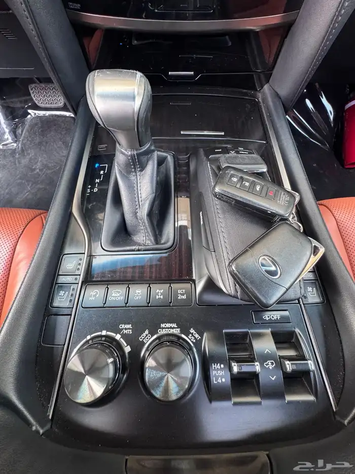 لكزس LX570 2016 مخزنه بلاك اديشن 33