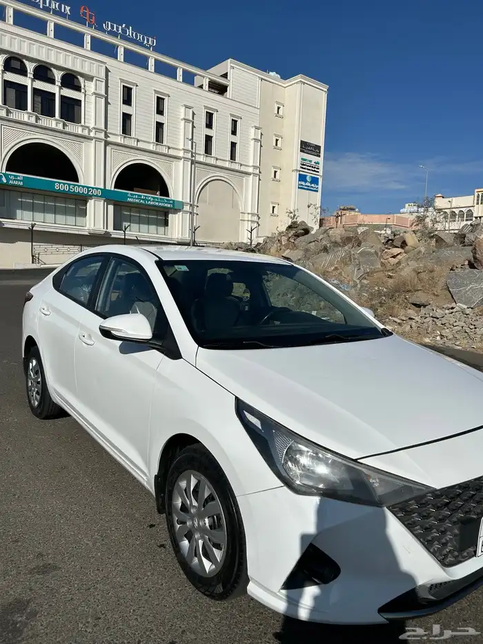 للبيع اكسنت 2022 2