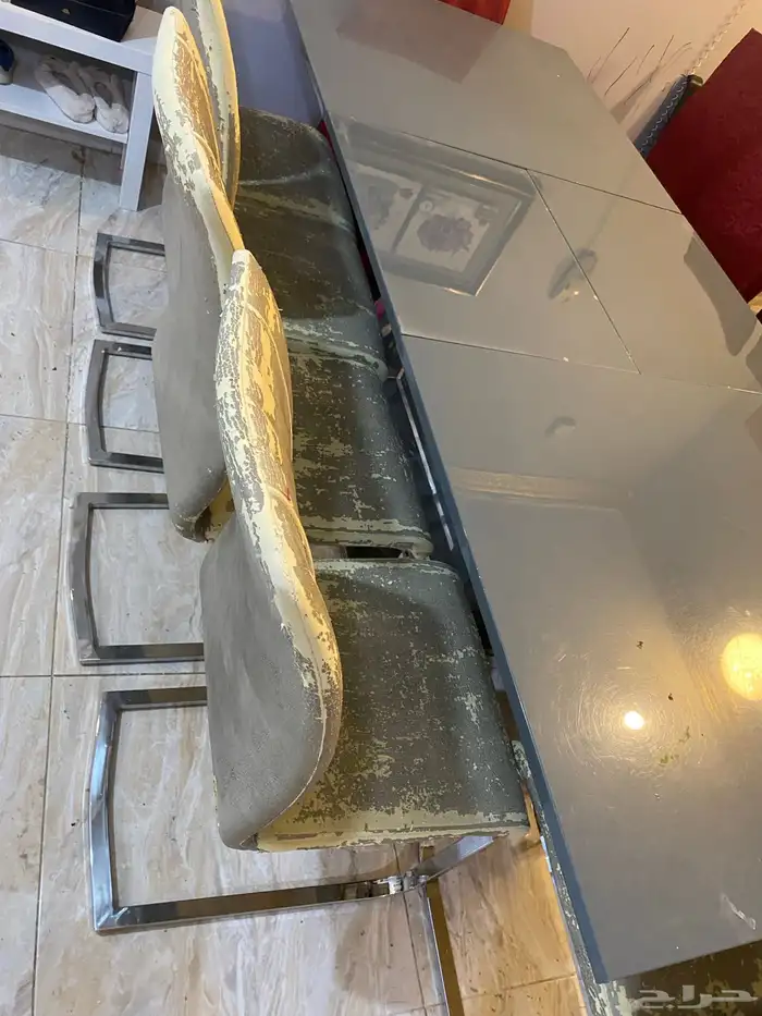 طاولة طعام 2