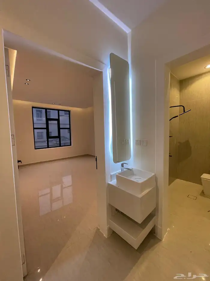 للبيع شقق فاخرة في حي الحزم 2