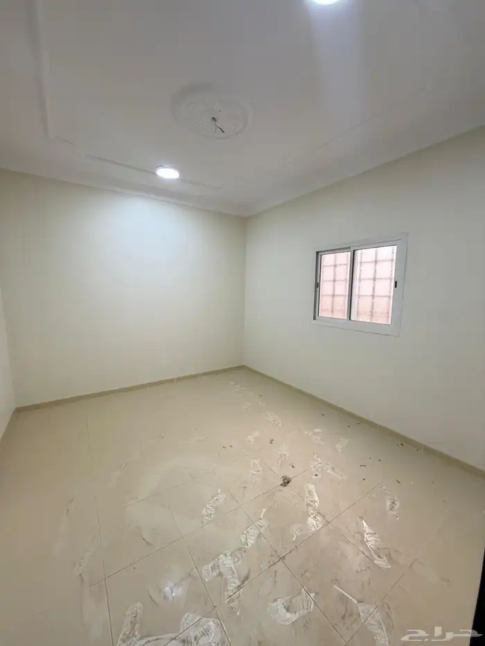 للإيجار شقة جديدة بحي النهضة 3غرف ب38الف 8