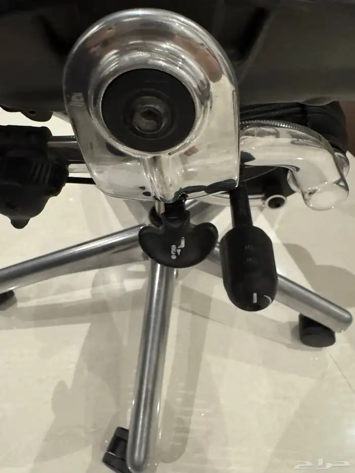 كرسي هيرمان ميلر Herman miller مقاس B بحالة ممتازة 9