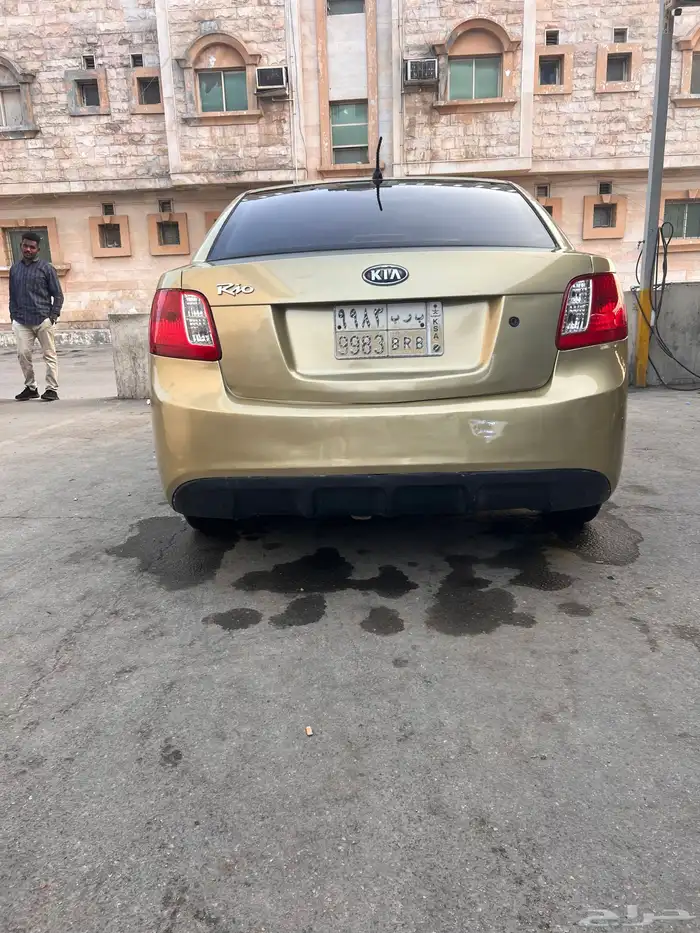 كيا ريو موديل 2010 3
