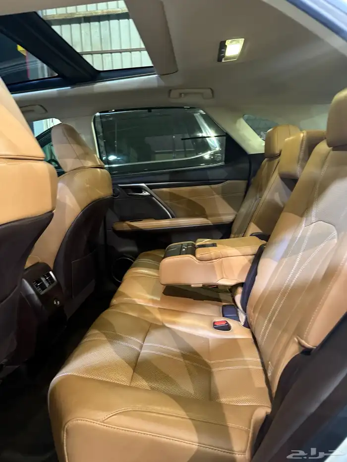 لكزس RX350 2017 ( الوكيل عبداللطيف جميل ) 8