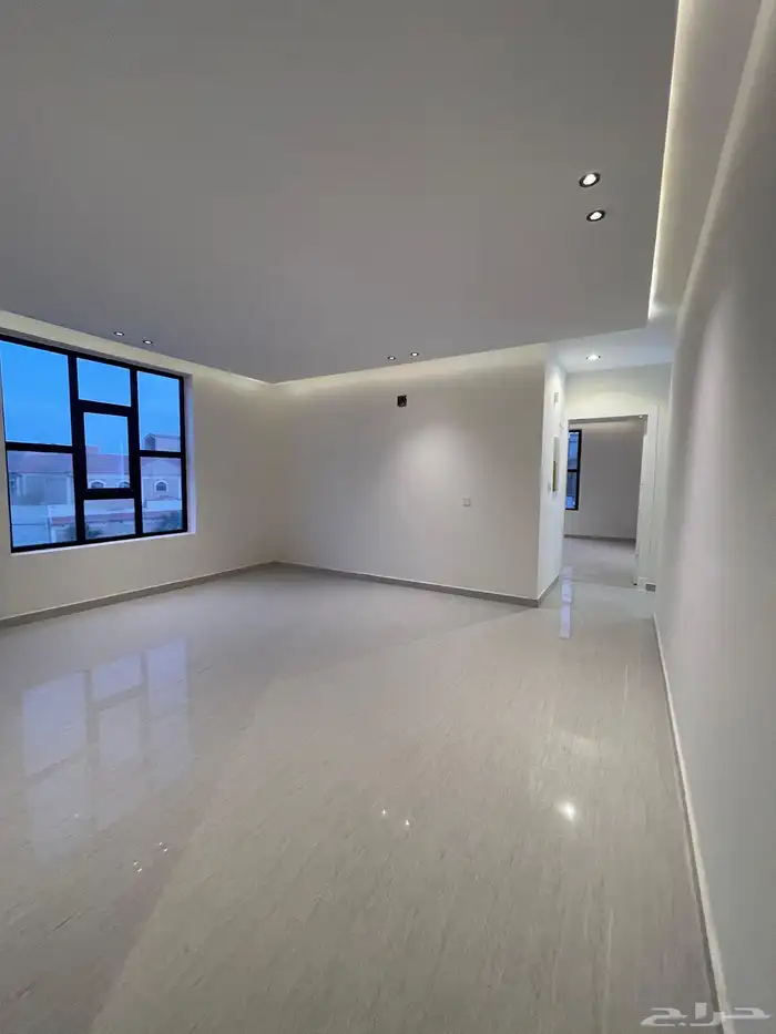 للبيع شقق فاخرة في حي الحزم 1