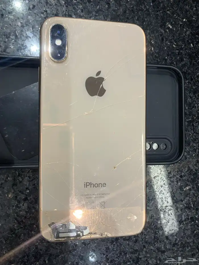 للبيع ايفون xs ذهبي 3