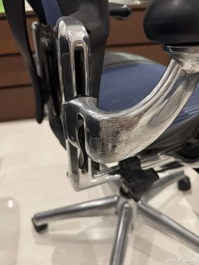 كرسي هيرمان ميلر Herman miller مقاس B بحالة ممتازة 5