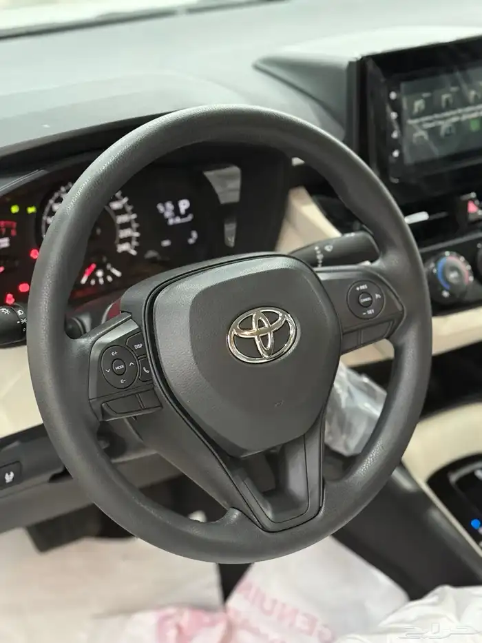 تويوتا كورولا 2025 XLi2.0 اقل سعر 78200(متوفر جميع الالوان) 9