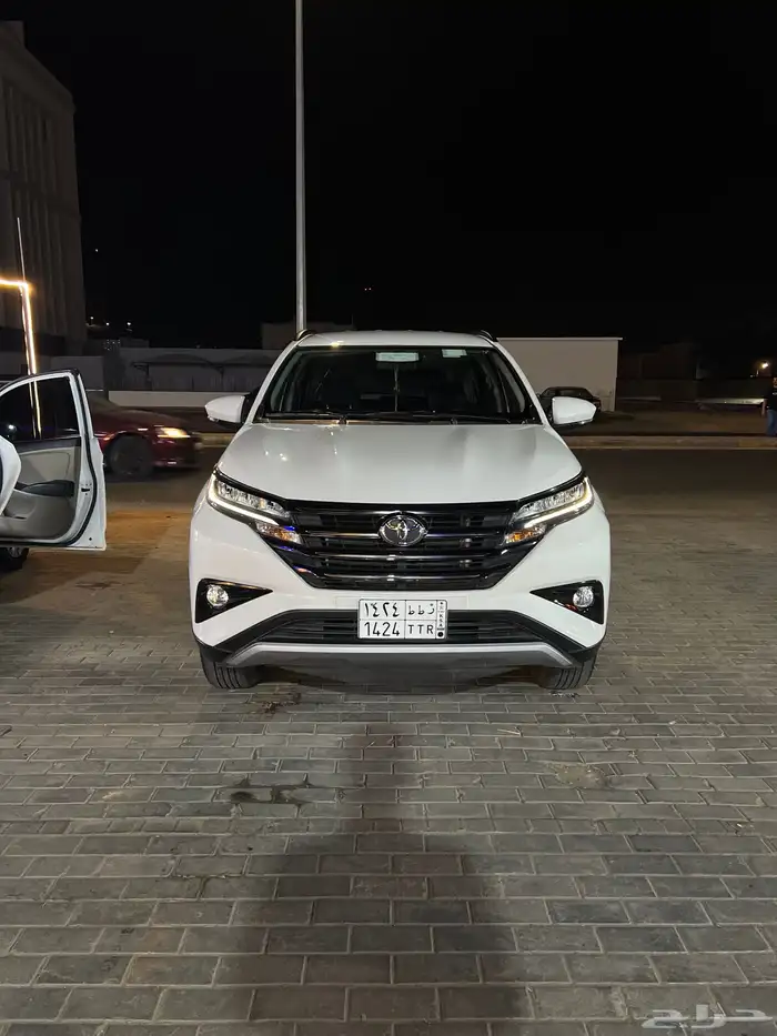 تويوتا راش 2023 فل كامل نظييف 0