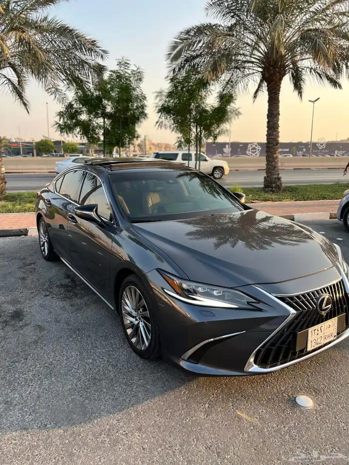 لكزس 2023 es350 فل كامل DD سعودي 0