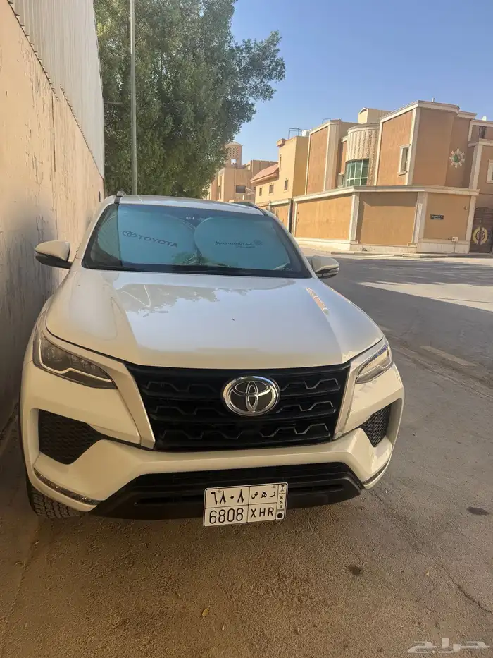 للبيع فورشينر 2025 دبل بنزين 11