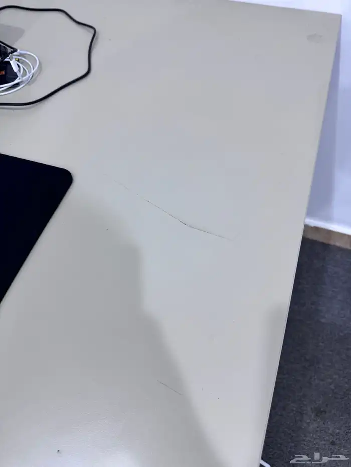 للبيع طاولة مكتب مع ادراج وكرسي 2