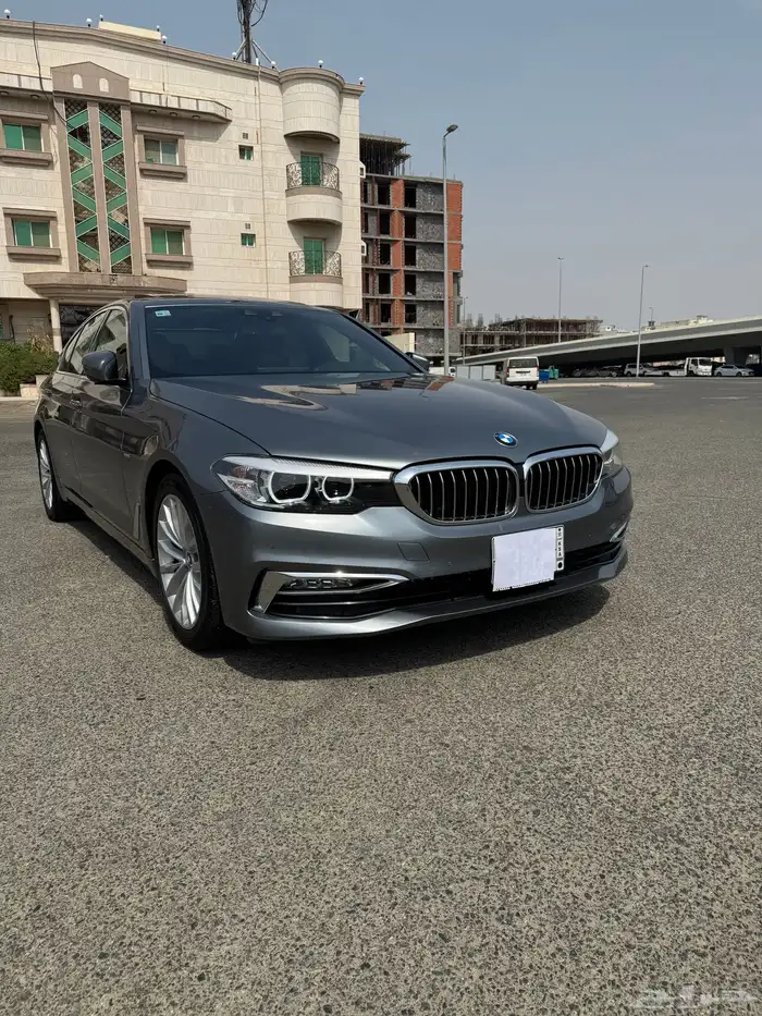 بي ام 530 فل 2017 ماشي 126 الف كيلو قمه في النظافه 12