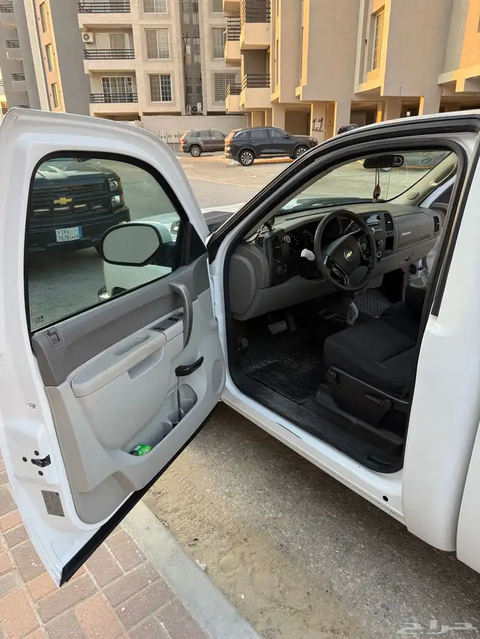 شيفرولية سلفرادو 14