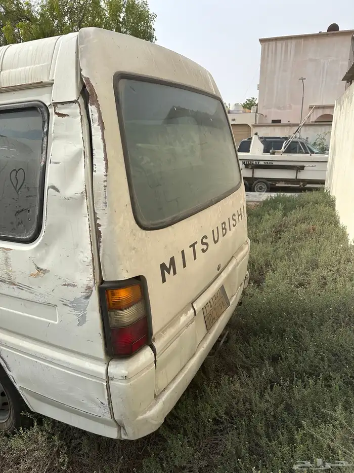 متسوبيشي ميني باص 2002 1