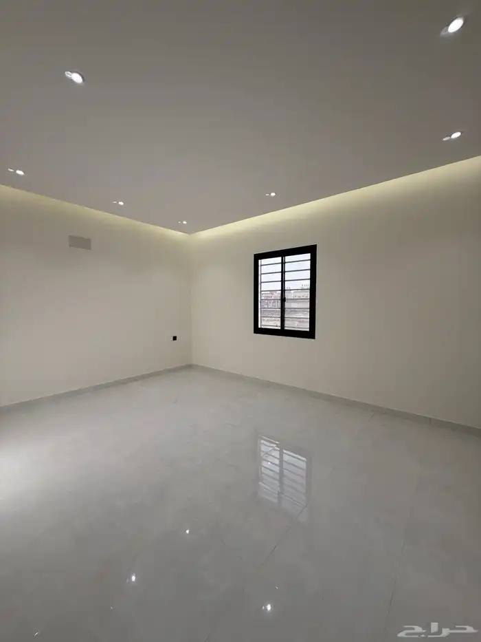 للبيع ارواف علويه وارواف ارضيه ببايكة سياره ف شمال الخميس 13