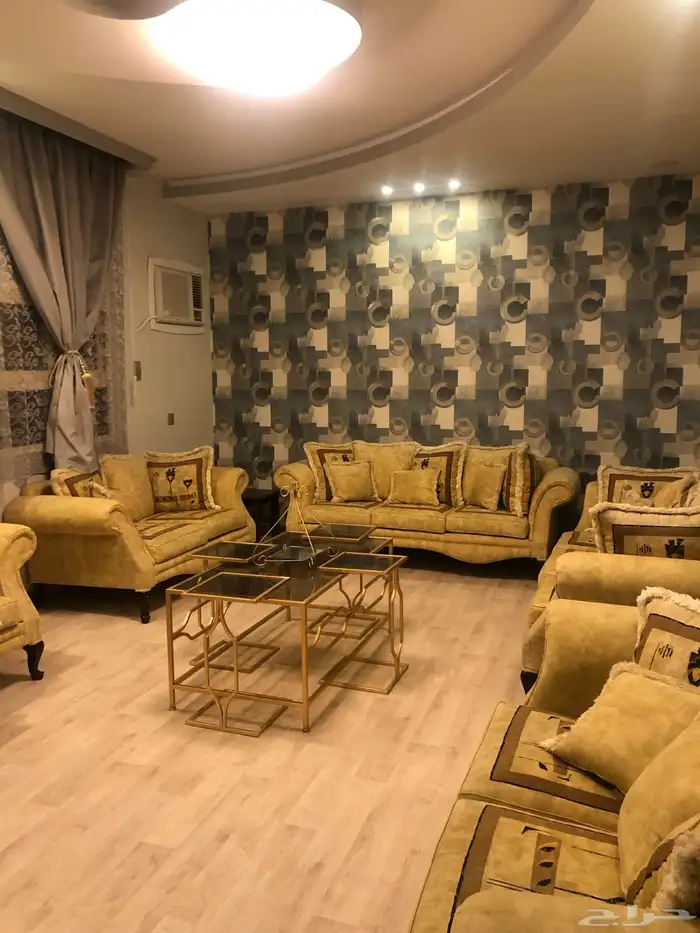 شقة فاخرة مؤثثة بالكامل للإيجار 2