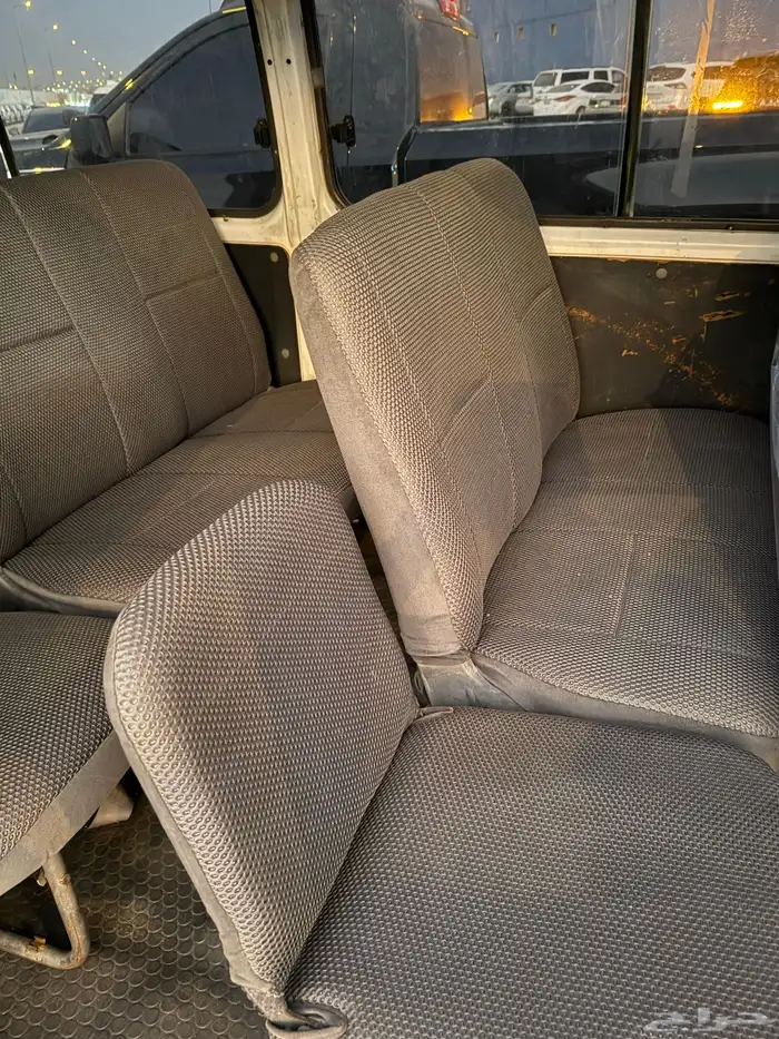 للبيع او الايجار باص نيسان اورفان 2010 2