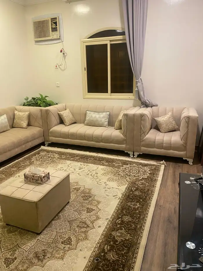 كنب نظيف للبيع 0