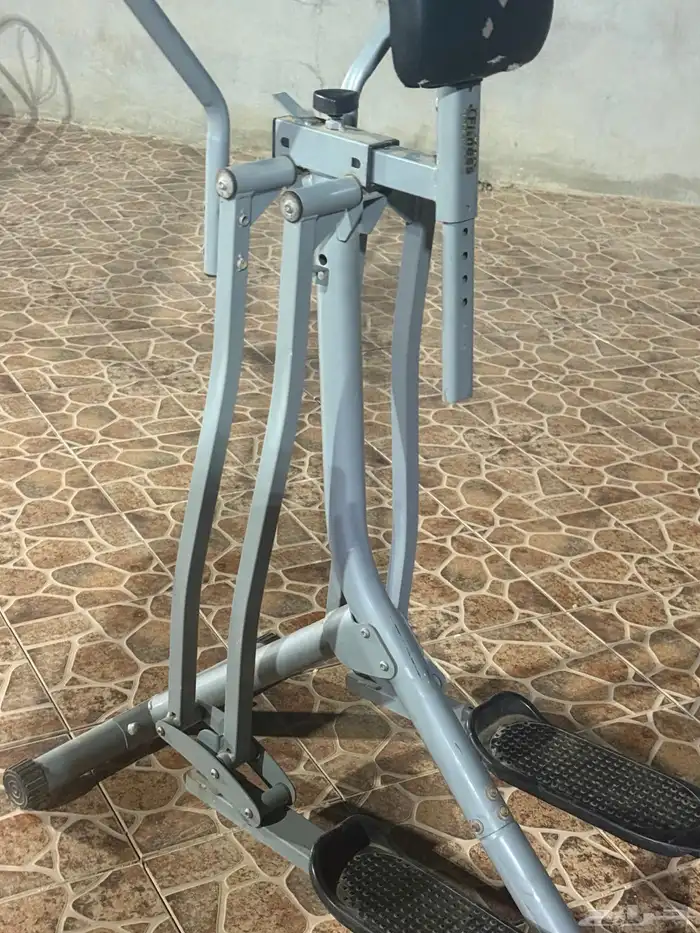 سرير حديد جديد وكنب جديد والغزال الطاير الرياضي 2