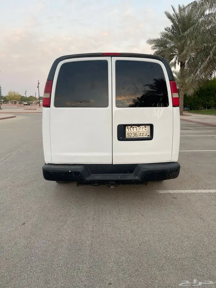 للبيع فان شفرولية اكسبريس 2010 شاص طويل 15 راكب 5