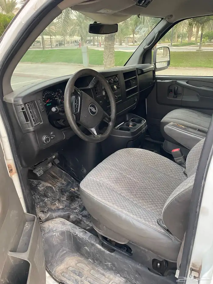 للبيع فان شفرولية اكسبريس 2010 شاص طويل 15 راكب 7