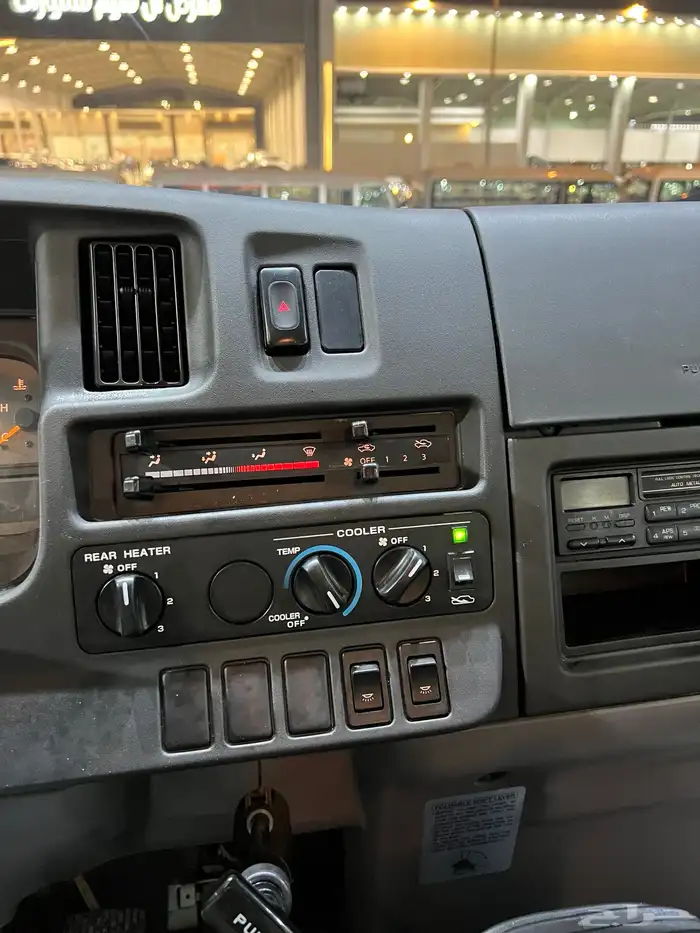 للبيع باص نيسان سيفيليان موديل 2007 (شبه جديد) 15