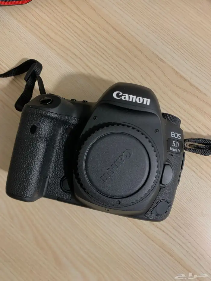 للبيع كاميرا كانون جديده غير مستخدمه ب 4700 ريال 0