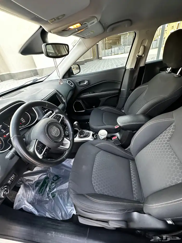 جيب كومباس 10