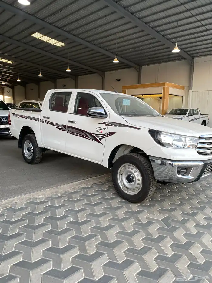 تويوتا هايلوكس ديزل قير عادي دبل 2025 2