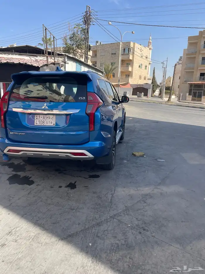 ميتسوبيشي مونتيرو ديزل 2023 للبيع 6